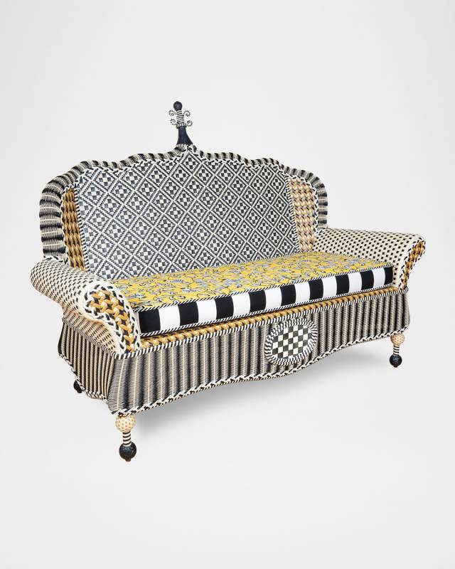 Queen Bee Courtyard Outdoor Settee